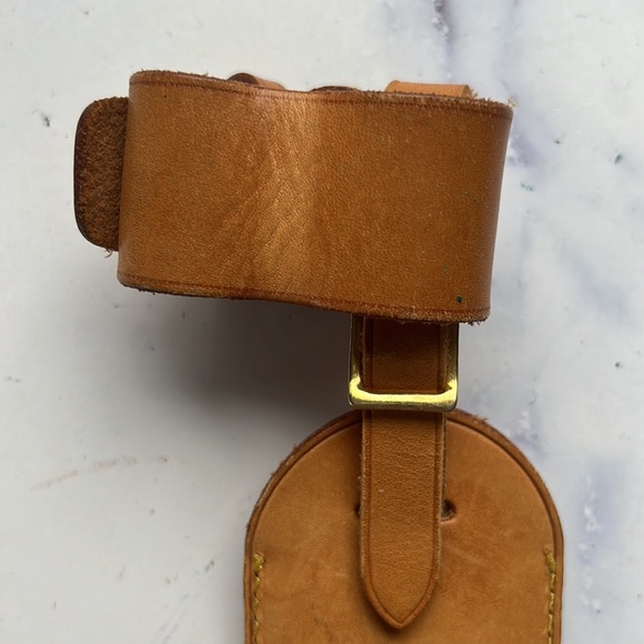 Authentic Louis Vuitton Vachetta Leather Luggage Tag with Buckle Strap - Picture 6 of 9